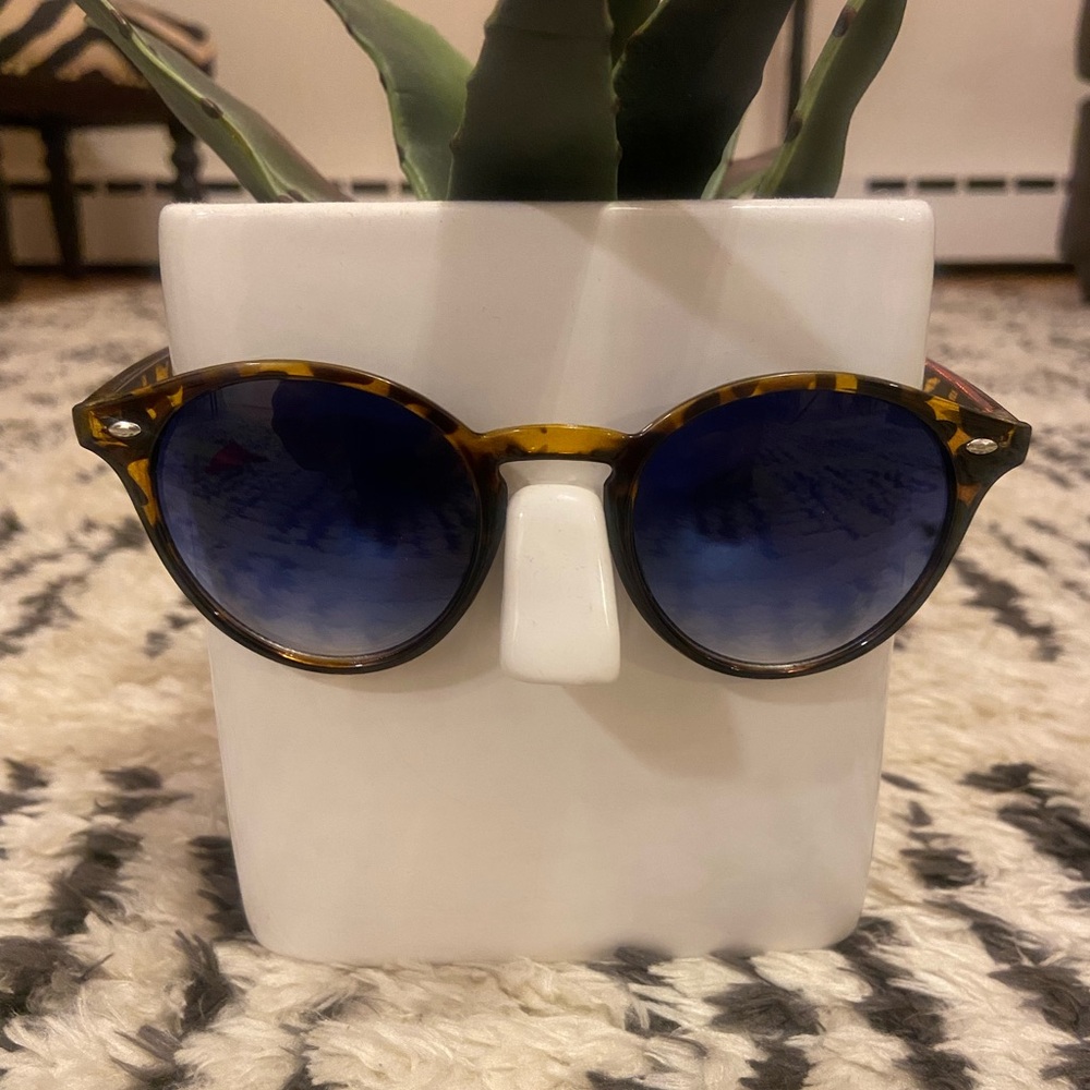 Tortoise Shell Cat-eye Sunglasses